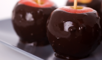 This is a Halloween chocolate apple recipe even your dentist would eat.
