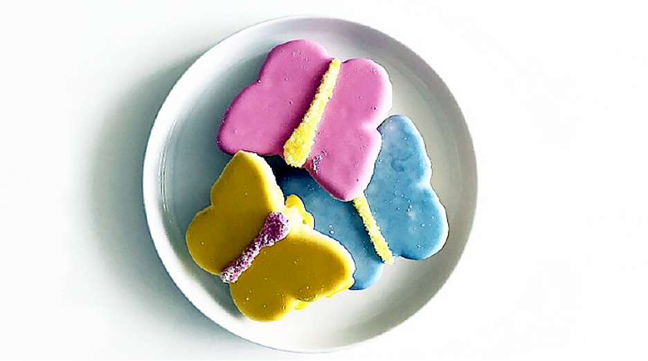 These colorful, butterfly-shaped cookies contain calcium, a vital nutrient that helps keep teeth and bones strong. Teeth love them, too! The cookie batter is low in sugar and the icing sugar-free.