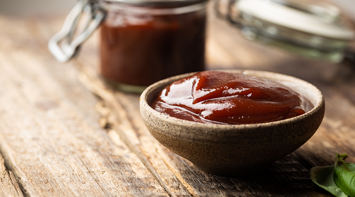 If you love barbecue sauce but hate the excess sugar, check out this sugar-free barbecue sauce recipe that’s perfect for grilled chicken, pulled pork, and more!
