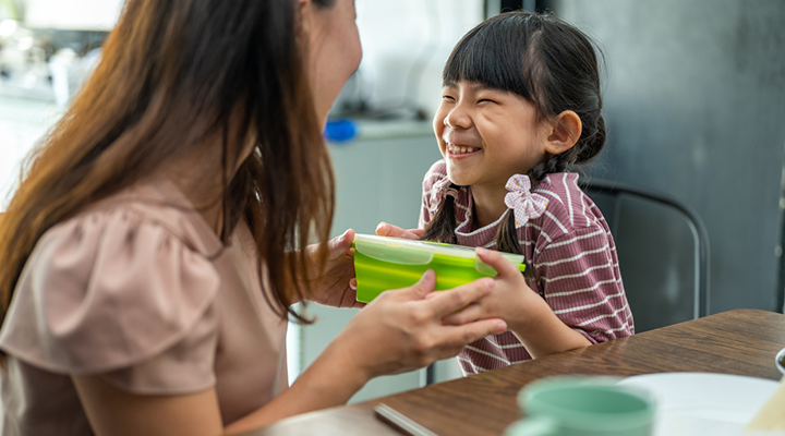 You might love whole grains and leafy greens, but getting your kids to show the same enthusiasm toward a healthy diet can be tricky. Here are some ways to encourage healthy eating for preschoolers.